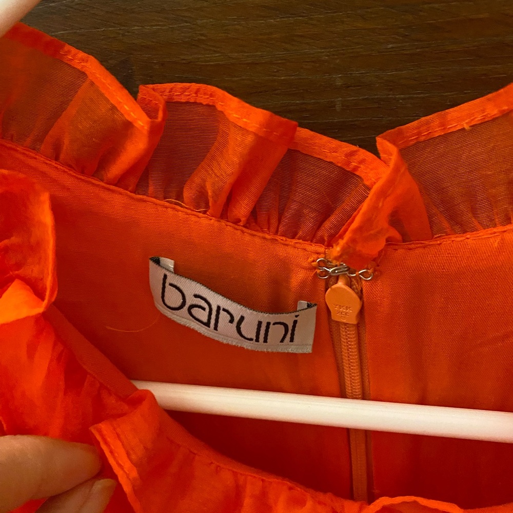 Chic Casual Dress in Bright Orange with Comfortable Fit and Stylish Design - Picture 3 of 5